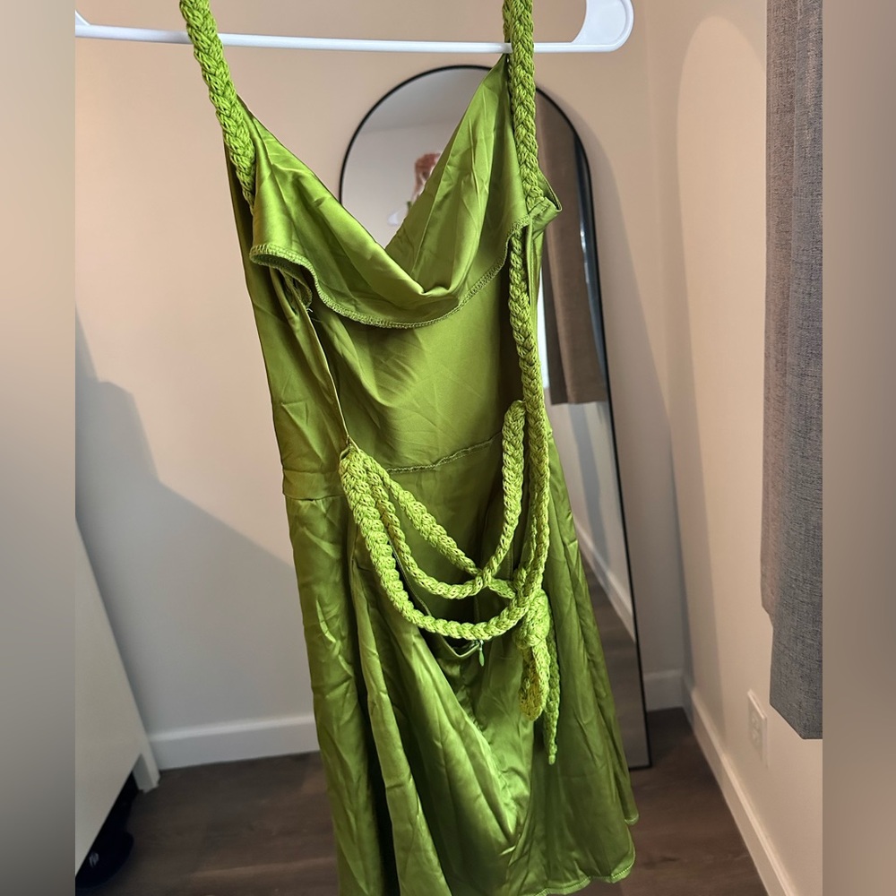 Dress - Picture 3 of 3